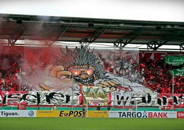 HALLE