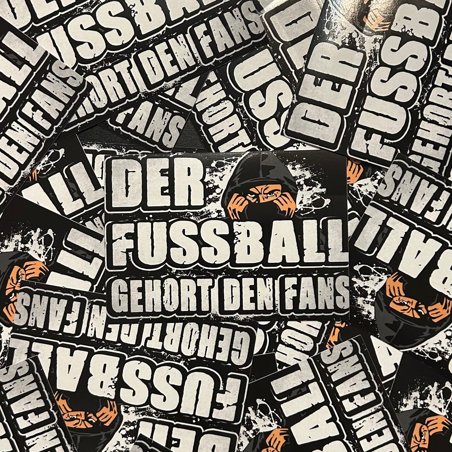 Der Fußball gehört den Fans Aufkleber (30 Stück)